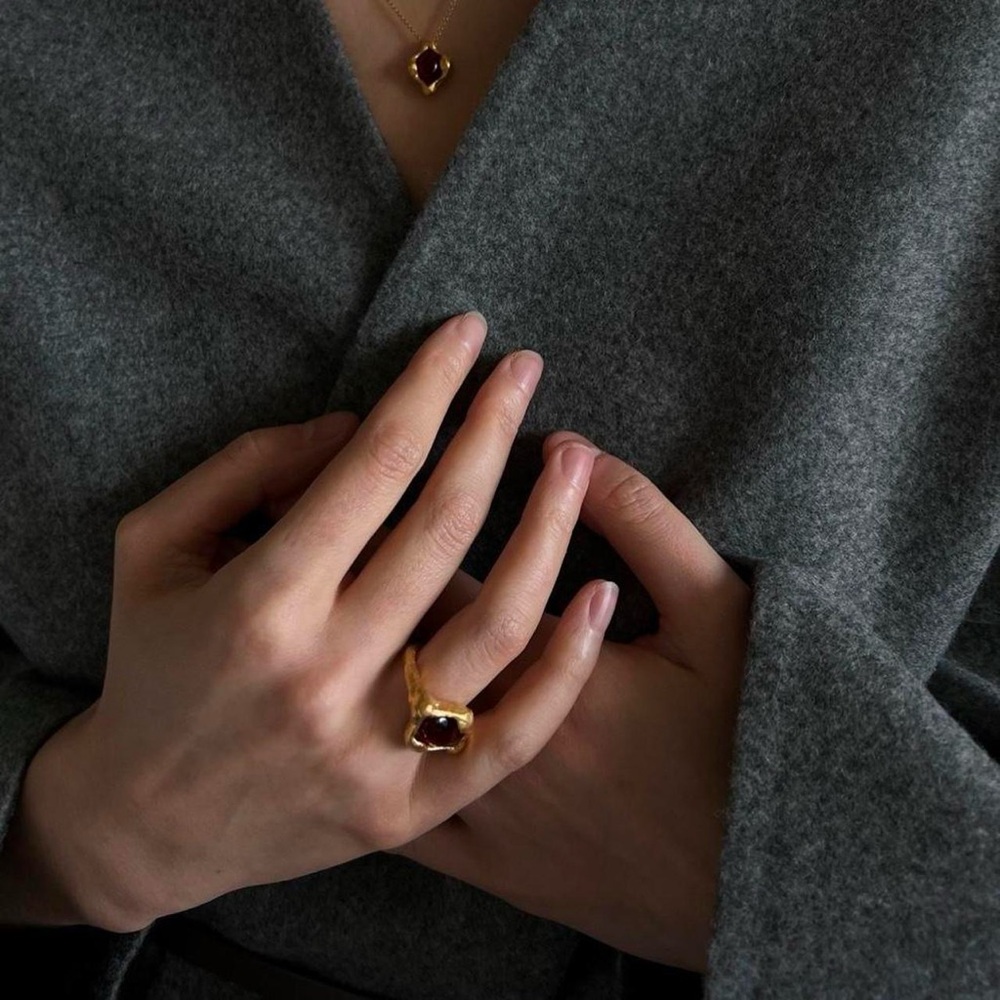 Medeina Goddess Amber 24kt gold-plated ring